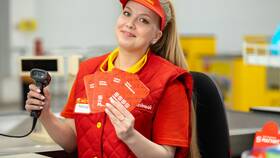 Что делает продавец на кассе в Шелл